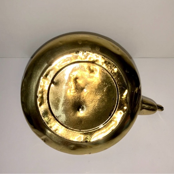 Antique Rare 1800’s Brass Tea Kettle With Wooden Handles - Picture 10 of 11